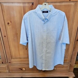 Roundtree & Yorke Light Blue Plaid Button Down Shirt